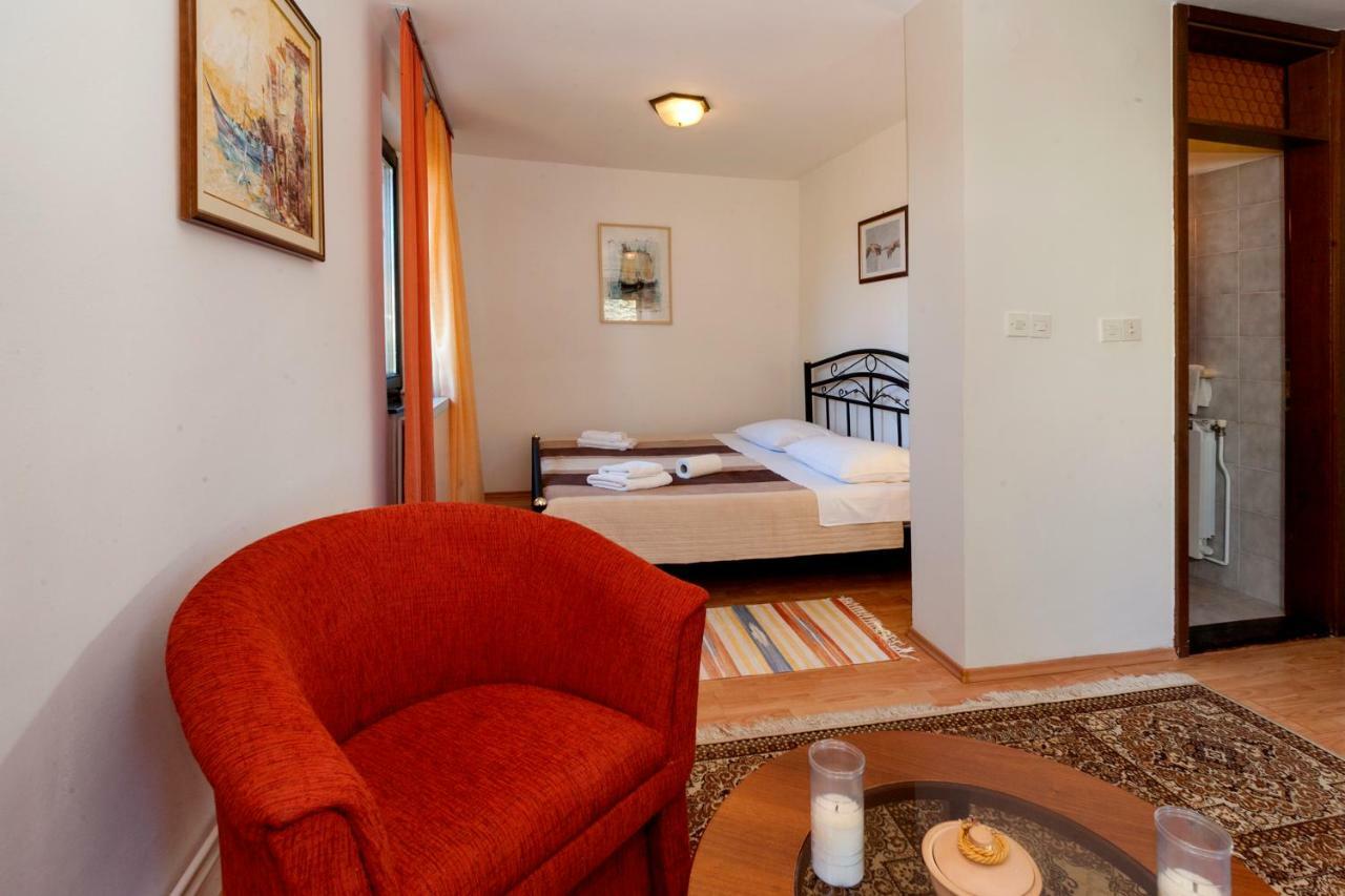 Villa Carolina Tar-Vabriga エクステリア 写真